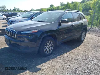 2016 Jeep Cherokee Sport с VIN 1C4PJLAB0GW293645, выставлен на аукционе IAAI как лот 42566125 с пробегом 173 803 миль миль и . История ставок и продаж доступна на DreamBid. Изображение 17.