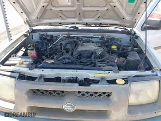 2001 Nissan Xterra XE with VIN 5N1ED28T41C560264, listed as a IAAI auction lot 42009624 with 271,026 mi miles. Bid and sale history available at carsss.com. Image 10.