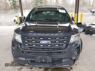 2017 Ford Explorer XLT z VIN 1FM5K8D85HGD91711, wystawiony jako IAAI lot #41848391 z przebiegiem 106 577 mil mil oraz . Historia ofert i sprzedaży dostępna na DreamBid. Obrazek 12.