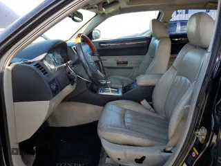 2006 Chrysler 300 C with VIN 2C3LA63H46H171695, listed as a Copart auction lot 47205915 with 103,403 mi miles and Clean Title. Bid and sale history available at carsss.com. Image 7.