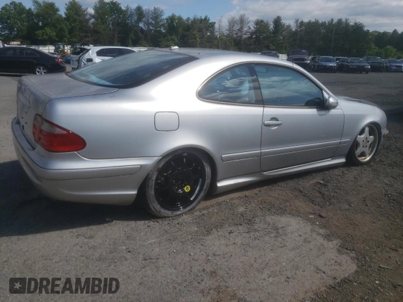 2002 Mercedes-Benz CLK 320/430 with VIN WDBLJ70G92F201684, listed as a Copart auction lot 58560824 with 92,983 mi miles and Non Repairable. Bid and sale history available at DreamBid. Image 3.
