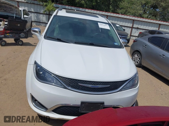 2020 Chrysler Pacifica Limited z VIN 2C4RC1GG6LR171708, wystawiony jako IAAI lot #42016454 z przebiegiem 97 162 mil mil oraz . Historia ofert i sprzedaży dostępna na DreamBid. Obrazek 13.