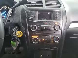 2017 Ford Police Interceptor Utility с VIN 1FM5K8AR7HGC26854, выставлен на аукционе IAAI как лот 42791619 с пробегом 105 935 миль миль и . История ставок и продаж доступна на DreamBid. Изображение 3.