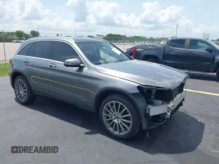 2019 Mercedes-Benz GLC 300 z VIN WDC0G4JB6K1000255, wystawiony jako IAAI lot #42394259 z przebiegiem 68 943 mil mil oraz . Historia ofert i sprzedaży dostępna na DreamBid. Obrazek 1.