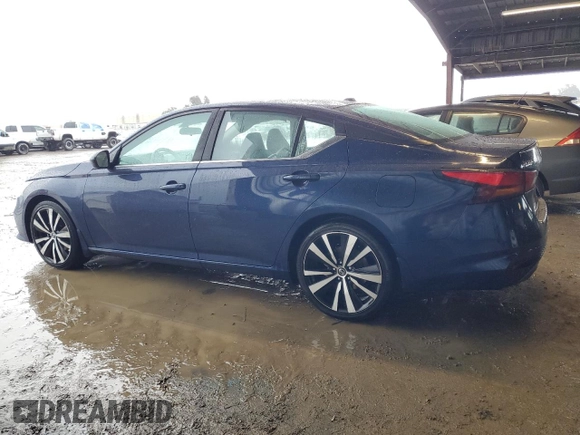 2022 Nissan Altima 2.5 SR with VIN 1N4BL4CV3NN327460, listed as a Copart auction lot 44026825 with 84,771 mi miles and Salvage Title. Bid and sale history available at carsss.com. Image 2.