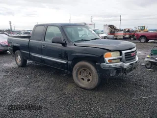 2004 GMC Sierra 1500 SLT with VIN 1GTEK19T74E400259, listed as a IAAI auction lot 41091044 with 173,726 mi miles. Bid and sale history available at carsss.com. Image 1.