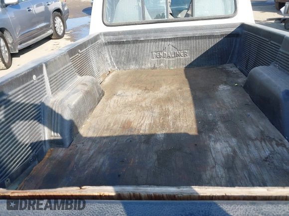 1994 Ford Ranger Splash with VIN 1FTCR10A8RPA91556, listed as a IAAI auction lot 41055685 with 232,986 mi miles and . Bid and sale history available at DreamBid. Image 8.