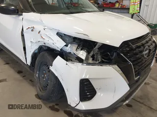 2024 Nissan Kicks S with VIN 3N1CP5BV0RL542538, listed as a IAAI auction lot 41929561 with 10,632 mi miles and . Bid and sale history available at DreamBid. Image 6.