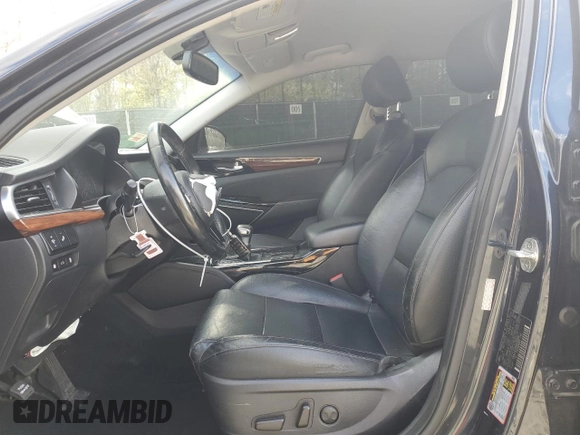 2017 Kia Cadenza Premium z VIN KNALC4J15H5081186, wystawiony jako Copart lot #53206995 z przebiegiem 86 953 mil mil oraz Szkody całkowita. Historia ofert i sprzedaży dostępna na DreamBid. Obrazek 7.