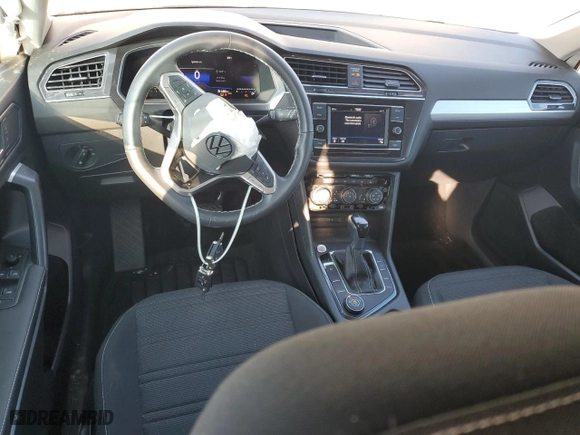 2024 Volkswagen Tiguan S with VIN 3VVFB7AX7RM046672, listed as a Copart auction lot 86002274 with 15,211 mi miles and Salvage Title. Bid and sale history available at carsss.com. Image 8.