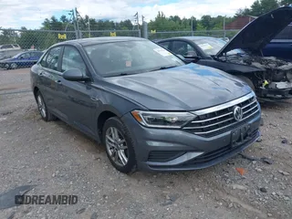 2019 Volkswagen Jetta SEL z VIN 3VWE57BU6KM009878, wystawiony jako IAAI lot #39717334 z przebiegiem 103 783 mil mil oraz . Historia ofert i sprzedaży dostępna na DreamBid. Obrazek 1.