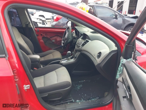 2014 Chevrolet Cruze LS with VIN 1G1PA5SG1E7183127, listed as a IAAI auction lot 40790905 with 118,508 mi miles. Bid and sale history available at carsss.com. Image 5.