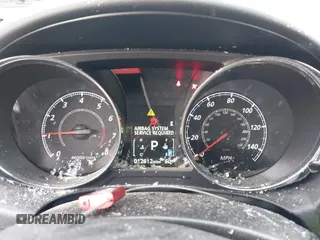2023 Mitsubishi Outlander ES z VIN JA4ARUAUXPU007733, wystawiony jako IAAI lot #41899000 z przebiegiem 12 612 mil mil oraz . Historia ofert i sprzedaży dostępna na DreamBid. Obrazek 7.