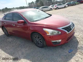 2015 Nissan Altima 2.5 with VIN 1N4AL3AP2FC179390, listed as a IAAI auction lot 41833729 with 191,760 mi miles. Bid and sale history available at carsss.com. Image 1.