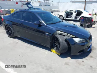 2010 BMW M3 z VIN WBSWD9C55AP363261, wystawiony jako IAAI lot #42317114 z przebiegiem 120 180 mil mil oraz . Historia ofert i sprzedaży dostępna na DreamBid. Obrazek 1.