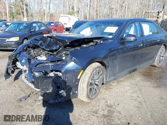 2024 BMW 7 Series with VIN WBA43EH0XRCP19582, listed as a IAAI auction lot 41195408 with Not provided miles and . Bid and sale history available at DreamBid. Image 2.