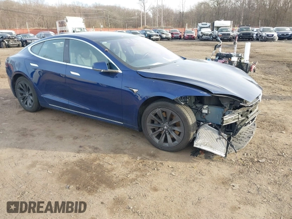 2018 Tesla Model S 75D with VIN 5YJSA1E28JF296944, listed as a IAAI auction lot 41298541 with 29,828 mi miles and . Bid and sale history available at DreamBid. Image 1.