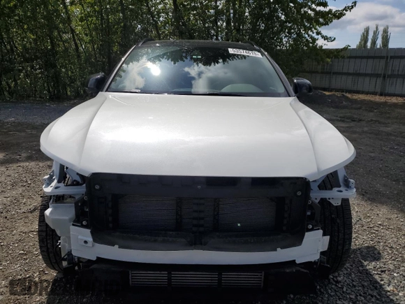 2021 Volvo XC40 R-Design with VIN YV4162UM5M2604744, listed as a Copart auction lot 53574615 with 17,993 mi miles and Salvage Title. Bid and sale history available at carsss.com. Image 5.