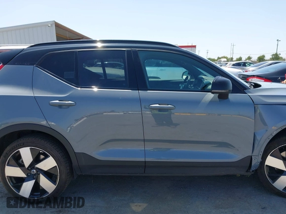 2023 Volvo XC40 Ultimate с VIN YV4ED3UM9P2004004, выставлен на аукционе IAAI как лот 42518982 с пробегом 33 775 миль миль и . История ставок и продаж доступна на DreamBid. Изображение 13.