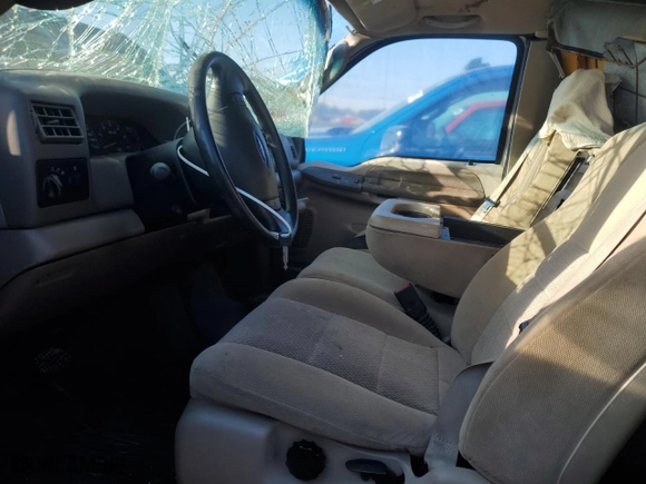 2004 Ford Super Duty F-250 XL with VIN 3FTNX20L24MA09468, listed as a Copart auction lot 82153354 with 132,085 mi miles and Non Repairable. Bid and sale history available at carsss.com. Image 7.