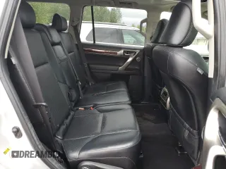 2014 Lexus GX 460 Luxury z VIN JTJJM7FX5E5071529, wystawiony jako Copart lot #57157925 z przebiegiem 136 356 mil mil oraz Szkody całkowita. Historia ofert i sprzedaży dostępna na DreamBid. Obrazek 11.