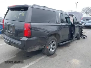 2017 Chevrolet Suburban LT z VIN 1GNSKHKC2HR315082, wystawiony jako IAAI lot #41545420 z przebiegiem 117 565 mil mil oraz . Historia ofert i sprzedaży dostępna na DreamBid. Obrazek 4.