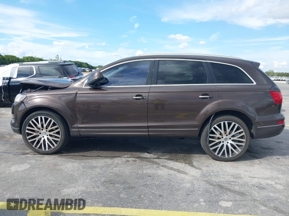2011 Audi Q7 3.0L TDI Prestige with VIN WA1VMAFE0BD008205, listed as a IAAI auction lot 41692958 with 127,901 mi miles. Bid and sale history available at carsss.com. Image 14.