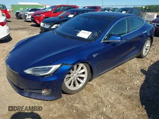 2017 Tesla Model S 100D с VIN 5YJSA1E25HF188114, выставлен на аукционе IAAI как лот 42193125 с пробегом 114 587 миль миль и . История ставок и продаж доступна на DreamBid. Изображение 19.