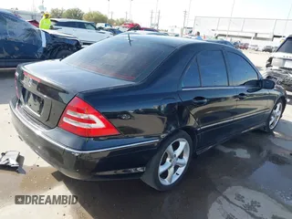 2006 Mercedes-Benz C Sport with VIN WDBRF52H46E021580, listed as a IAAI auction lot 41843935 with 78,991 mi miles. Bid and sale history available at carsss.com. Image 4.
