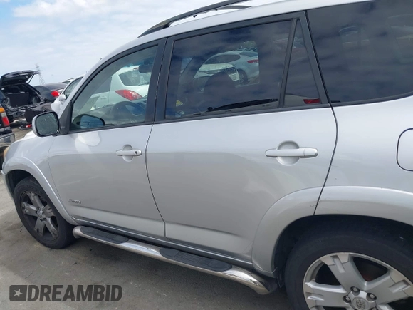 2006 Toyota RAV4 Sport with VIN JTMZK32V865003607, listed as a IAAI auction lot 42056770 with 286,144 mi miles. Bid and sale history available at carsss.com. Image 14.