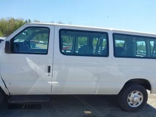 2013 Ford Econoline Passenger XL z VIN 1FBNE3BL8DDA48011, wystawiony jako IAAI lot #42221850 z przebiegiem 74 189 mil mil oraz . Historia ofert i sprzedaży dostępna na DreamBid. Obrazek 14.