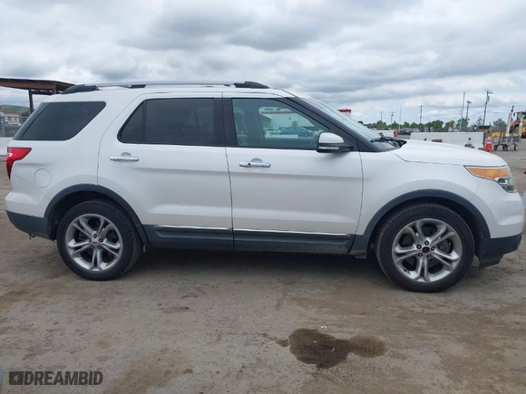 2014 Ford Explorer Limited with VIN 1FM5K8F86EGA64338, listed as a IAAI auction lot 42058403 with 118,981 mi miles. Bid and sale history available at carsss.com. Image 13.