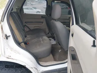 2008 Ford Escape XLS with VIN 1FMCU02Z38KD39585, listed as a IAAI auction lot 42197178 with 248,763 mi miles and . Bid and sale history available at DreamBid. Image 8.