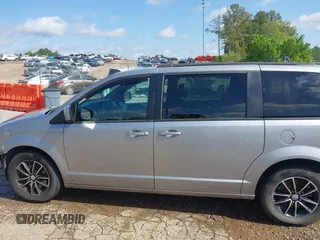 2019 Dodge Grand Caravan GT with VIN 2C4RDGEG4KR512377, listed as a IAAI auction lot 42015069 with 191,497 mi miles and . Bid and sale history available at DreamBid. Image 15.