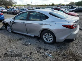 2025 Toyota Camry LE with VIN 4T1DAACK3SU555159, listed as a Copart auction lot 52359685 with 6,554 mi miles and Non Repairable. Bid and sale history available at DreamBid. Image 2.
