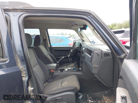 2010 Jeep Commander Sport with VIN 1J4RH4GK4AC113698, listed as a IAAI auction lot 42362771 with Not provided miles and . Bid and sale history available at DreamBid. Image 5.