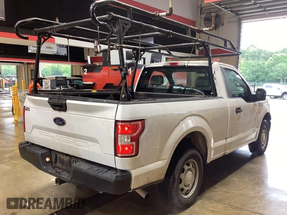 2019 Ford F-150 XL z VIN 1FTMF1CB0KKD36063, wystawiony jako IAAI lot #42459469 z przebiegiem 104 067 mil mil oraz . Historia ofert i sprzedaży dostępna na DreamBid. Obrazek 24.