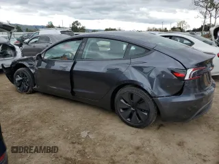 2025 Tesla Model 3 Long Range z VIN 5YJ3E1EA2SF962214, wystawiony jako Copart lot #48961935 z przebiegiem 409 mil mil oraz Szkoda całkowita • Salvage title. Historia ofert i sprzedaży dostępna na DreamBid. Obrazek 2.