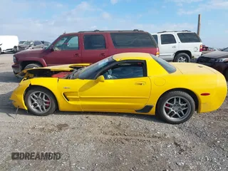 2004 Chevrolet Corvette Z06 with VIN 1G1YY12S845130805, listed as a IAAI auction lot 41411116 with 192,308 mi miles. Bid and sale history available at carsss.com. Image 15.