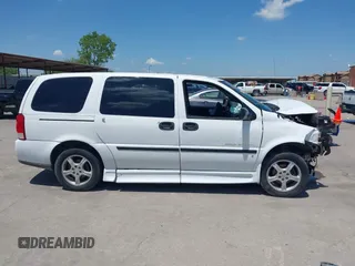 2008 Chevrolet Uplander LS Fleet z VIN 1GBDV13W48D100037, wystawiony jako IAAI lot #42096303 z przebiegiem 176 590 mil mil oraz . Historia ofert i sprzedaży dostępna na DreamBid. Obrazek 14.