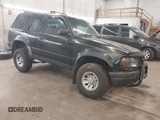 2000 Ford Explorer z VIN 1FMYU60X2YUA61809, wystawiony jako IAAI lot #42414796 z przebiegiem 167 129 mil mil oraz . Historia ofert i sprzedaży dostępna na DreamBid. Obrazek 1.