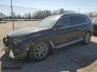 2025 BMW X7 xDrive40i with VIN 5UX23EM07S9X32310, listed as a Copart auction lot 49441125 with 8,852 mi miles and Salvage Title. Bid and sale history available at carsss.com. Image 1.