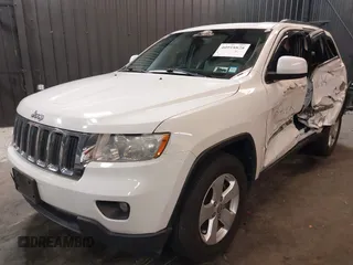 2013 Jeep Grand Cherokee Laredo with VIN 1C4RJFAG9DC532919, listed as a IAAI auction lot 40918828 with 140,093 mi miles. Bid and sale history available at carsss.com. Image 19.
