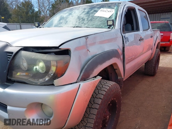 2006 Toyota Tacoma PreRunner z VIN 5TEJU62N56Z317981, wystawiony jako IAAI lot #41647457 z przebiegiem 254 512 mil mil oraz . Historia ofert i sprzedaży dostępna na DreamBid. Obrazek 6.