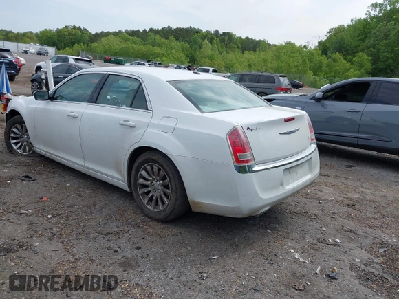 2014 Chrysler 300 z VIN 2C3CCAAG0EH157055, wystawiony jako IAAI lot #42039052 z przebiegiem 197 788 mil mil oraz . Historia ofert i sprzedaży dostępna na DreamBid. Obrazek 3.