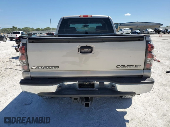 2005 Chevrolet Silverado 1500 Z71 z VIN 1GCEK19Z55Z211222, wystawiony jako Copart lot #49906305 z przebiegiem 245 263 mil mil oraz Czysty tytuł • Clean title. Historia ofert i sprzedaży dostępna na DreamBid. Obrazek 6.