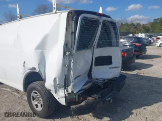 2006 Chevrolet Express Cargo Van with VIN 1GCFG15X361223525, listed as a IAAI auction lot 41536540 with 200,679 mi miles. Bid and sale history available at carsss.com. Image 6.