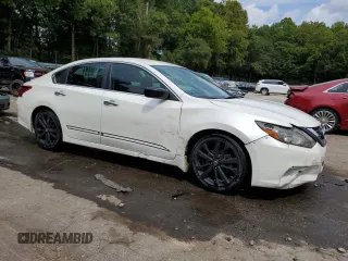 2017 Nissan Altima SV z VIN 1N4AL3AP3HC238952, wystawiony jako Copart lot #70025624 z przebiegiem 168 255 mil mil oraz Szkoda całkowita • Salvage title. Historia ofert i sprzedaży dostępna na DreamBid. Obrazek 4.