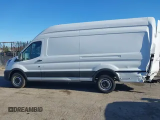 2024 Ford Transit Cargo z VIN 1FTBW3X89RKB49268, wystawiony jako IAAI lot #42081360 z przebiegiem 7 290 mil mil oraz . Historia ofert i sprzedaży dostępna na DreamBid. Obrazek 14.