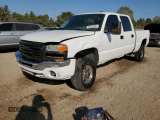 2003 GMC Sierra 2500HD SLT z VIN 1GTHK23103F100128, wystawiony jako Copart lot #73157334 z przebiegiem 364 190 mil mil oraz Szkoda całkowita • Salvage title. Historia ofert i sprzedaży dostępna na DreamBid. Obrazek 1.